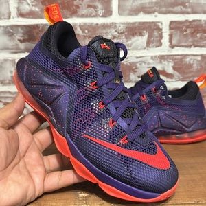 Nike Lebron James 12 Youth Sz 6Y